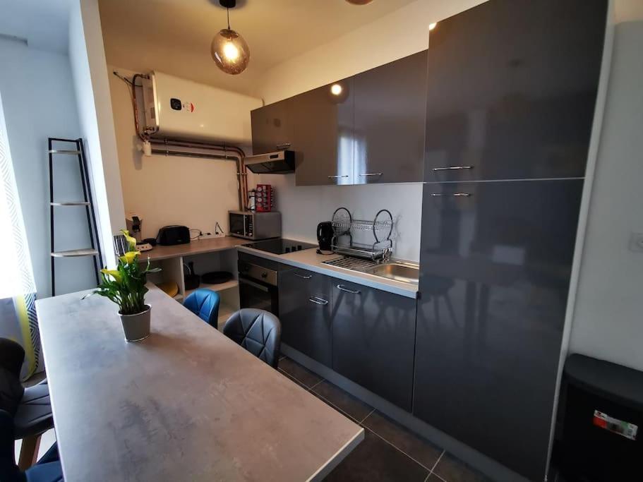 Ferienwohnung Le Puzzle Trélazé Exterior foto